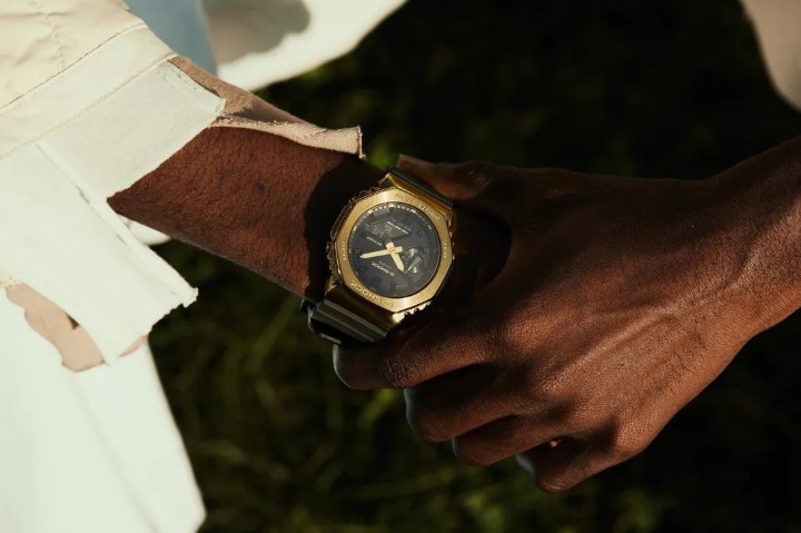 Bild von Casio G-Shock G-Steel Black x Gold Series