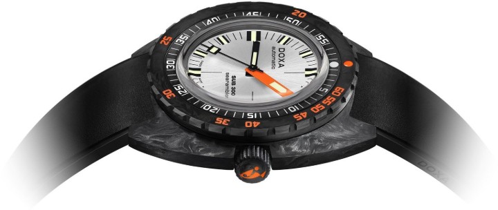 Bild von Doxa SUB 300 Carbon Searambler