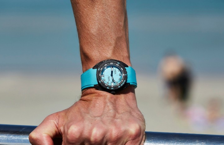 Bild von Doxa SUB 300 Carbon Aquamarine