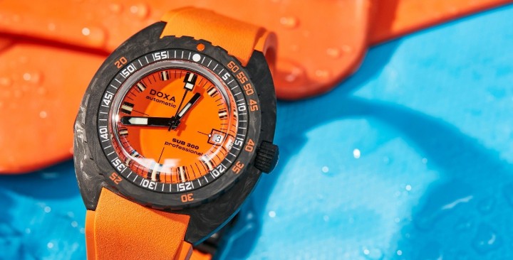 Bild von Doxa SUB 300 Carbon Professional