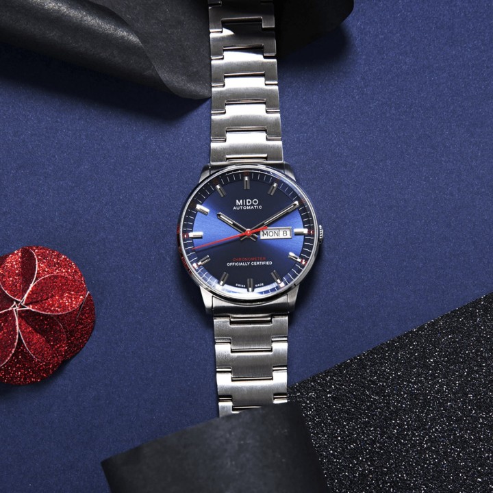 Bild von Mido Commander II Chronometer