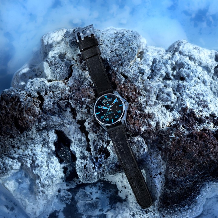 Bild von Hamilton Khaki Aviation Pilot Day Date Air Zermatt