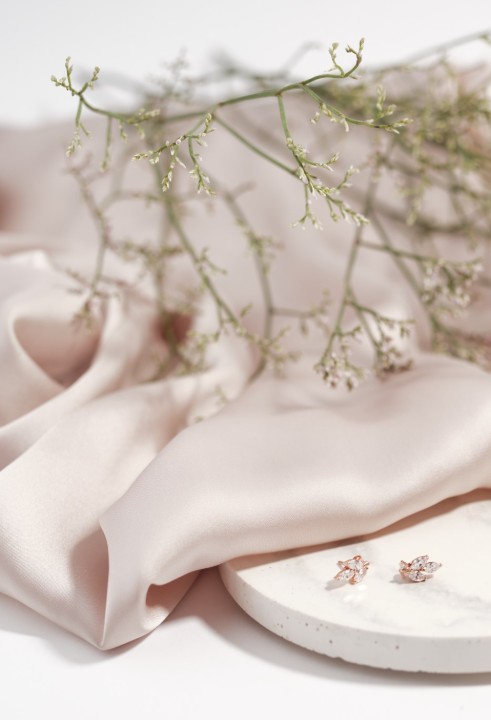 Bild von Ohrringe LOEE Gaia aus Roségold mit Diamanten