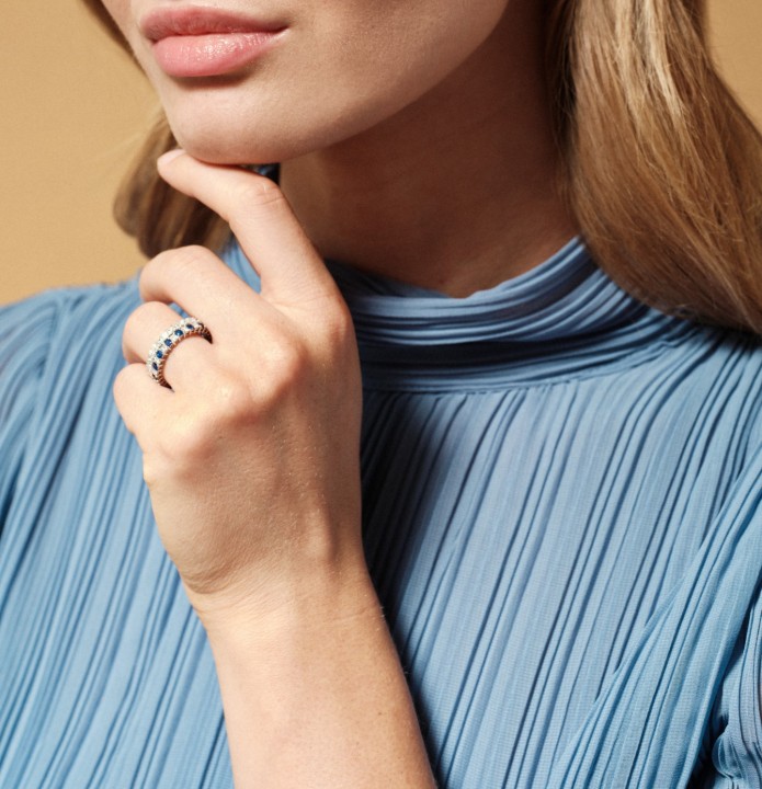 Bild von Ring LOEE aus Weißgold mit Diamanten und Multisaphiren