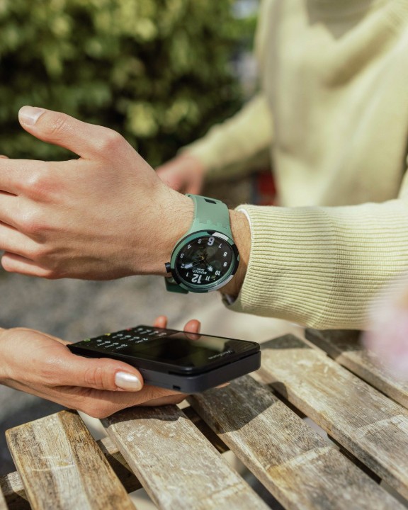 Bild von Swatch Look Right Thru Green Pay!