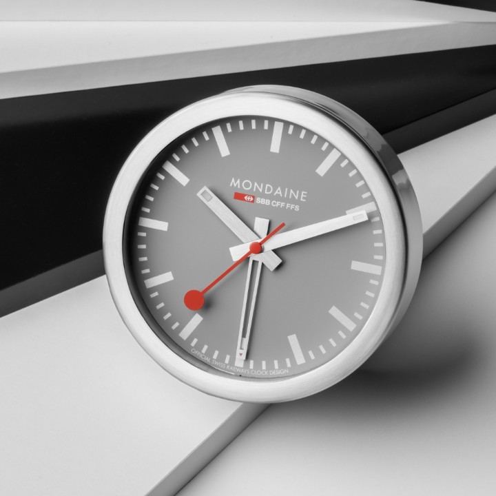 Bild von Wecker/Wanduhr MONDAINE