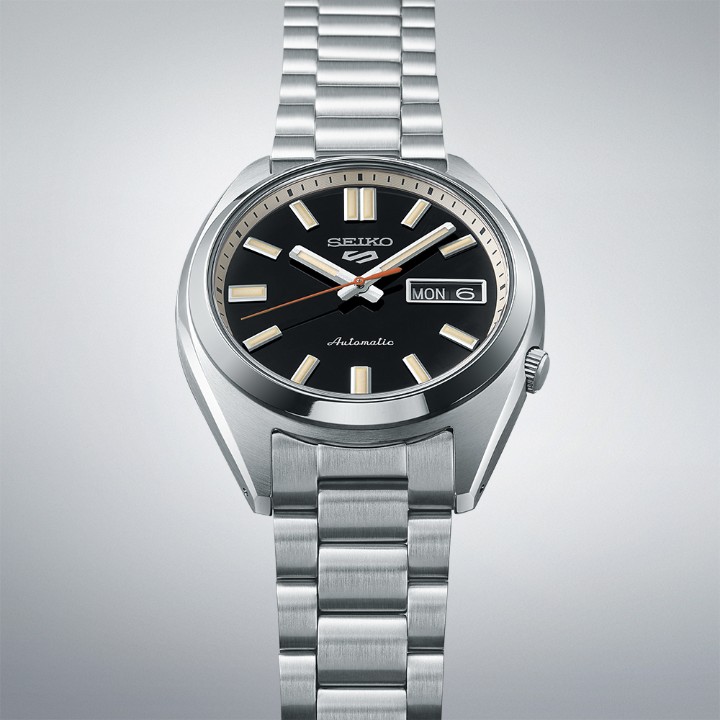 Bild von Seiko 5 Sports SNXS ‘Deep Black Wash’