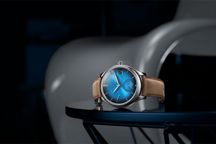 Bild von H. Moser & Cie Endeavour Perpetual Calendar Funky Blue