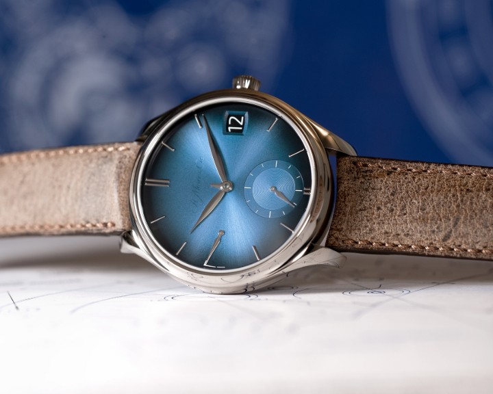 Bild von H. Moser & Cie Endeavour Perpetual Calendar Funky Blue