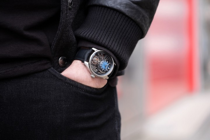 Bild von H. Moser & Cie Pioneer Cylindrical Tourbillon Skeleton