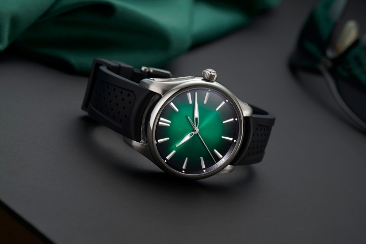 Bild von H. Moser & Cie Pioneer Centre Seconds Cosmic Green