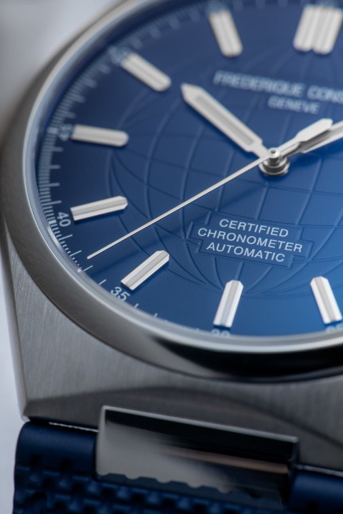 Bild von Frederique Constant Highlife Automatic COSC