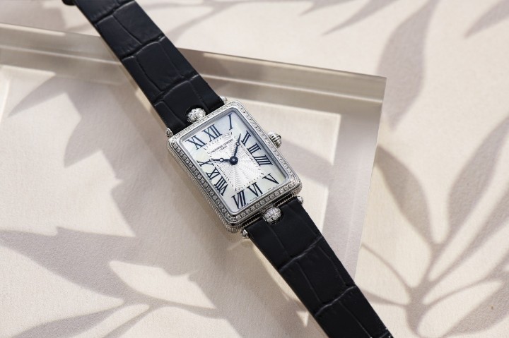 Bild von Frederique Constant Classics Art Deco Carrée
