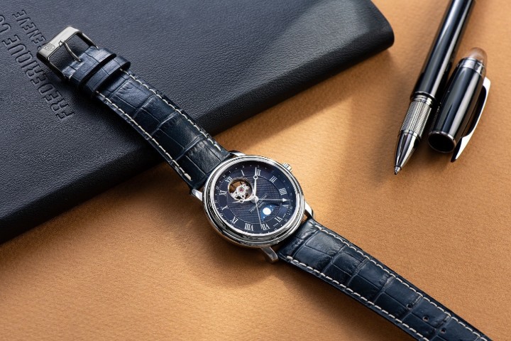 Bild von Frederique Constant Classics Heart Beat Moonphase