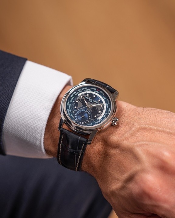 Bild von Frederique Constant Classics Worldtimer Manufacture