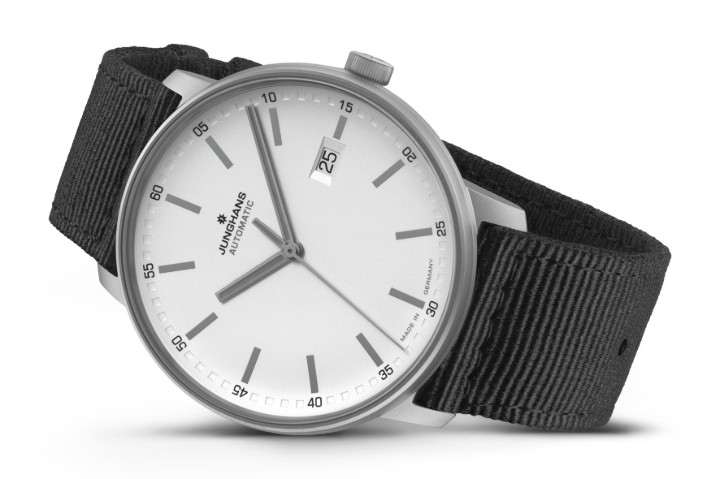 Bild von Junghans Form A Titan