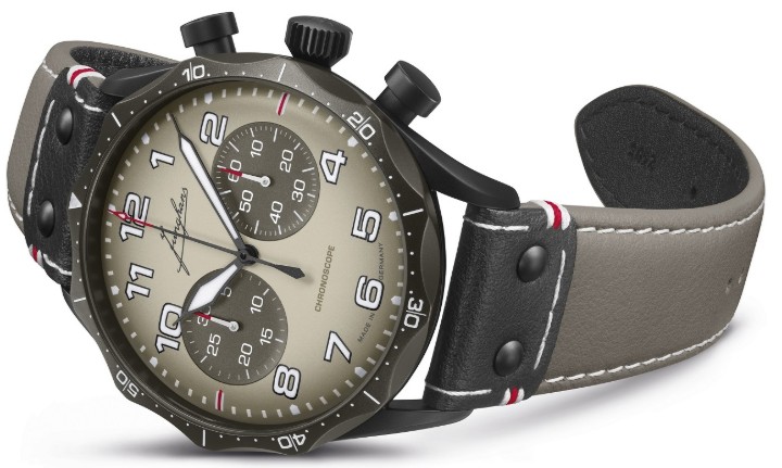 Bild von Junghans Meister Pilot Chronoscope Desert