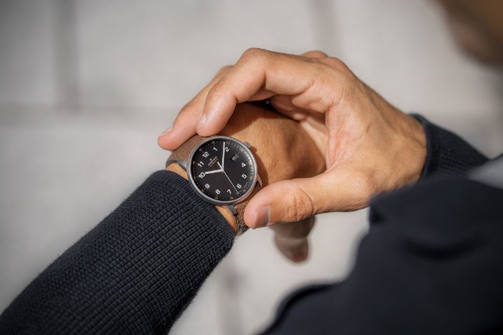Bild von Junghans Form A Titan