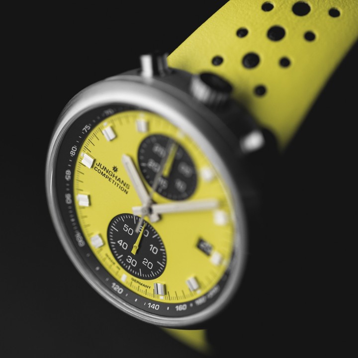 Bild von Junghans 1972 Competition Limited Edition FIS Lemon
