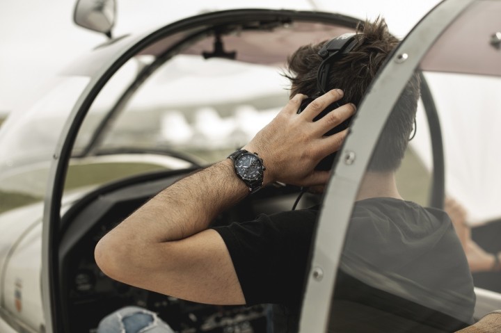 Bild von Junghans Meister Pilot Automatic Navy Blue