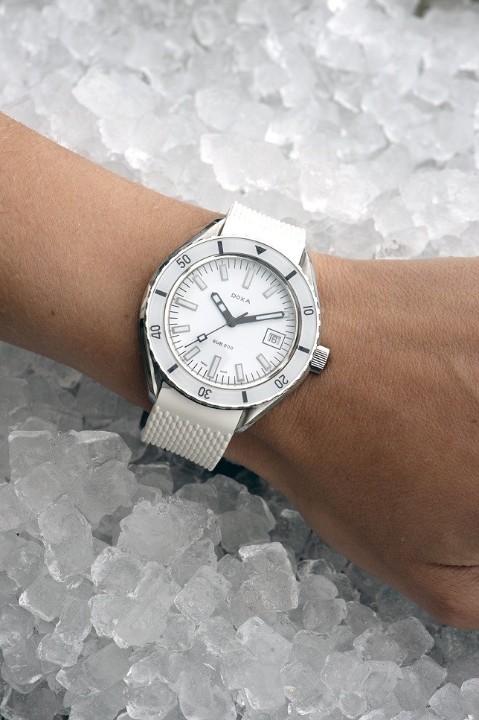 Bild von Doxa SUB 200 Whitepearl