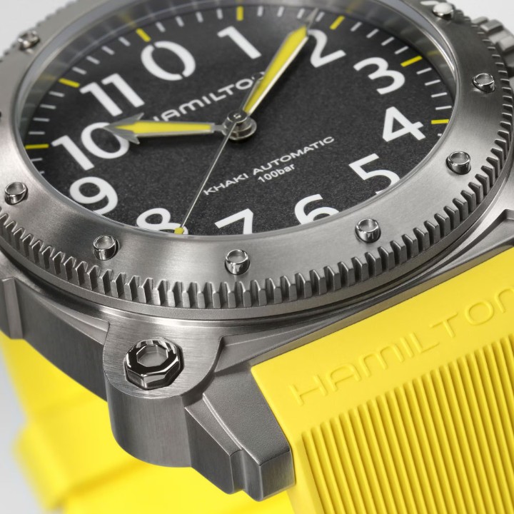 Bild von Hamilton Khaki Navy BeLOWZERO Auto Titanium