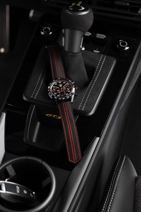 Bild von Tag Heuer Carrera x Porsche Orange Racing