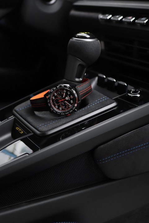 Bild von Tag Heuer Carrera x Porsche Orange Racing