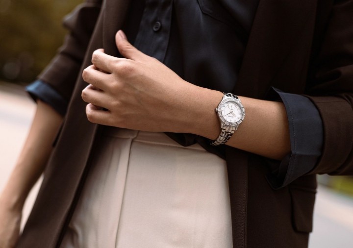 Bild von Bulova Crystal Phantom