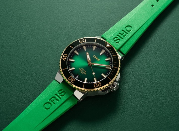 Bild von Oris Aquis Date Calibre 400