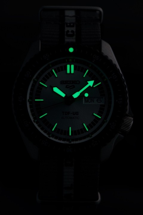 Bild von Seiko 5 Sports SKX Sense Style 55th Anniversary Ultraseven Limited Edition