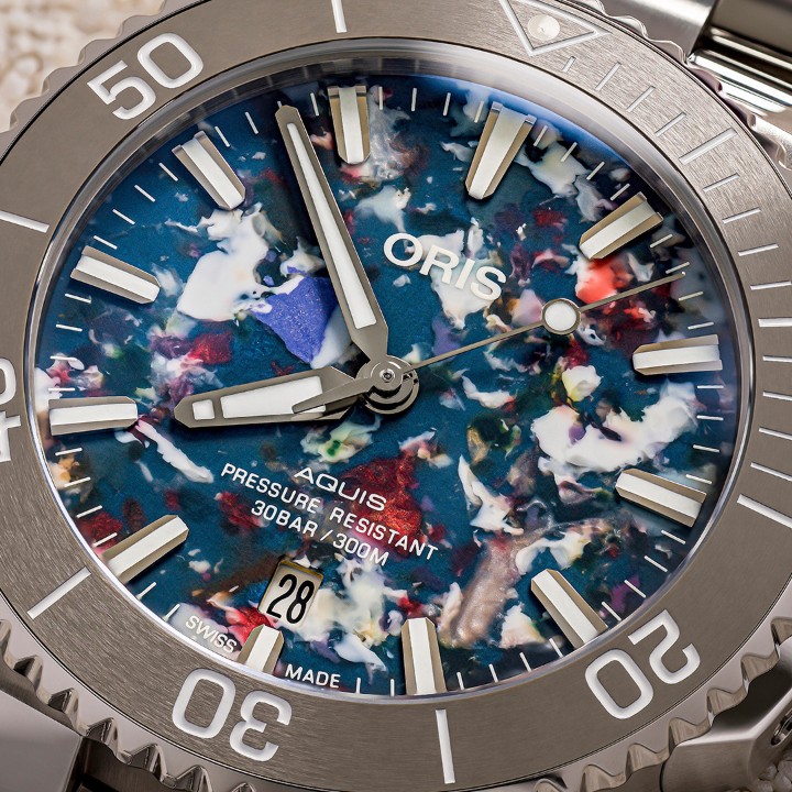 Bild von Oris Aquis Date Upcycle