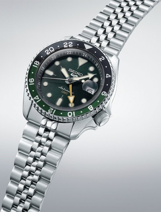 Bild von Seiko 5 Sports SKX Series