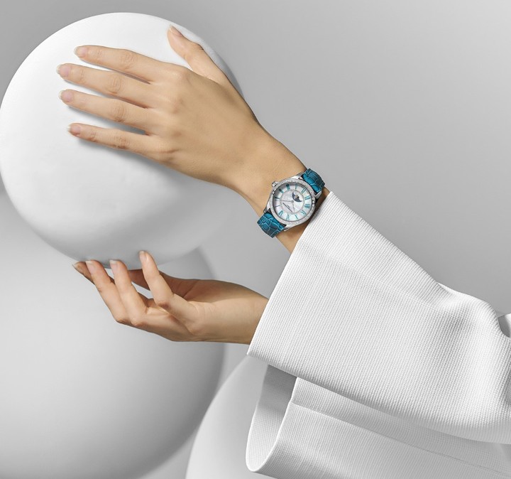 Bild von Frederique Constant Classics Elegance Luna