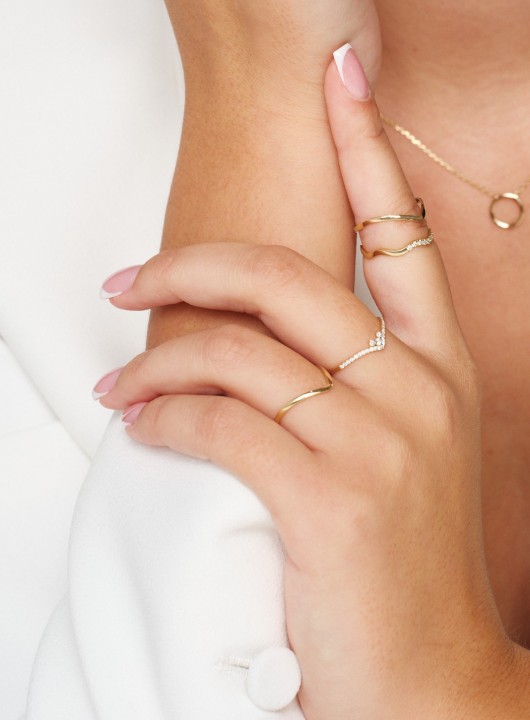Bild von Ring LOEE Essence aus Gelbgold mit Diamanten