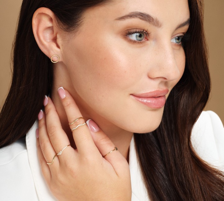 Bild von Ring LOEE Essence aus Gelbgold mit Diamanten