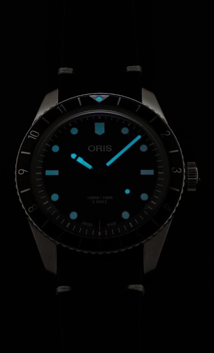 Bild von Oris Divers Sixty-Five 12H Calibre 400