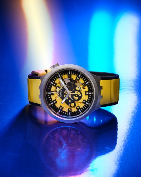 Bild von Swatch Bolden Yellow