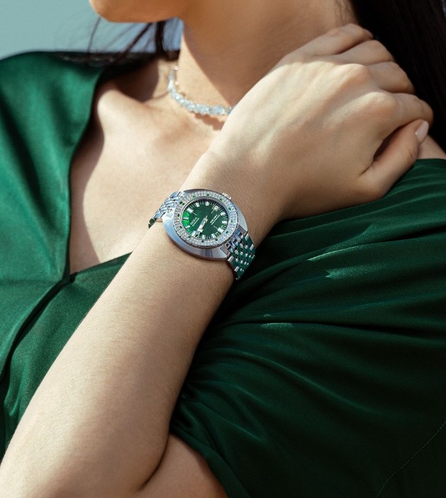 Bild von Doxa SUB 200T Diamonds Sea Emerald