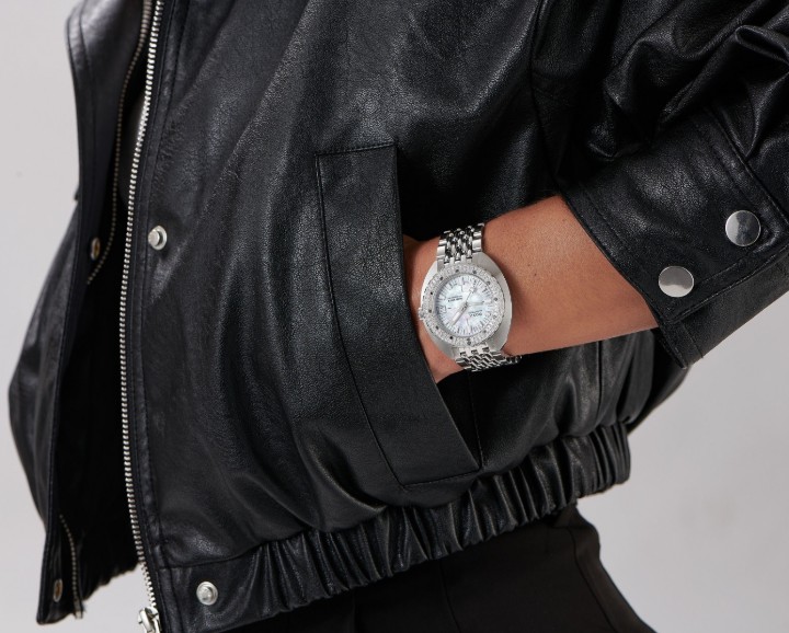 Bild von Doxa SUB 200T Diamonds Whitepearl