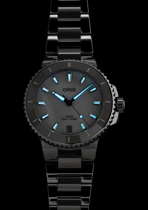 Obrázek Oris Aquis Date