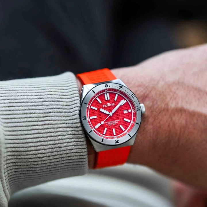 Bild von Fortis Marinemaster M-40 Amber Orange