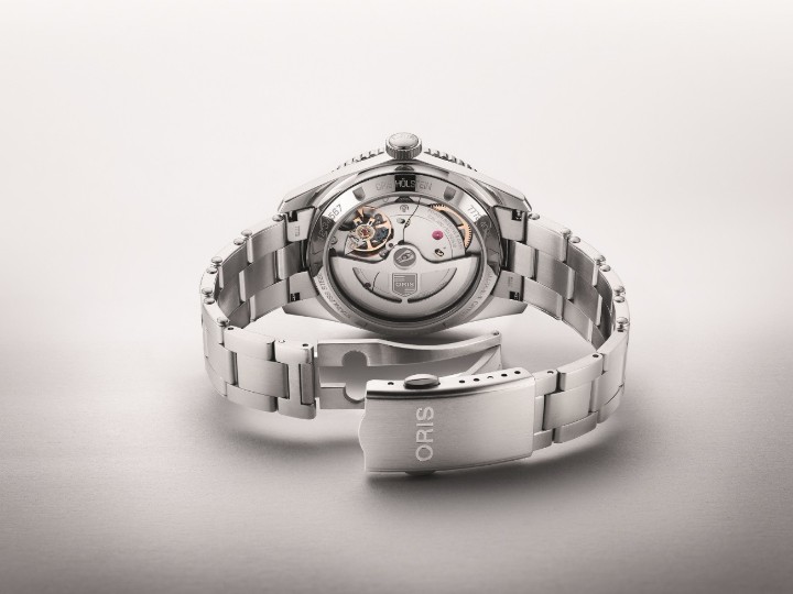 Bild von Oris Divers Sixty-Five 12H Calibre 400