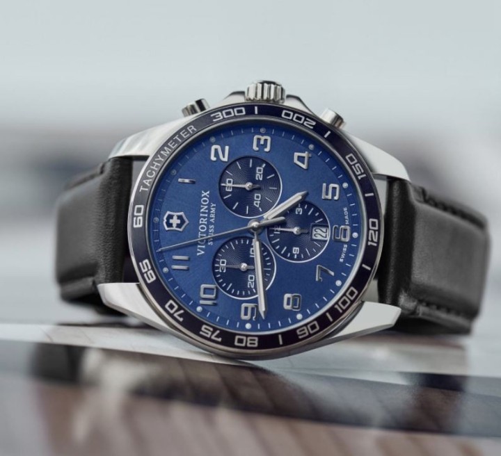 Bild von Victorinox FieldForce Classic Chrono