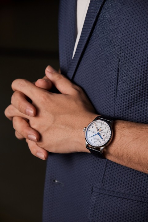 Bild von Union Glashütte 1893 Johannes Dürrstein Edition Moon Phase
