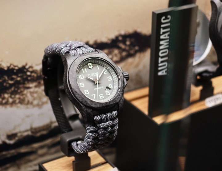 Bild von Victorinox I.N.O.X. Carbon