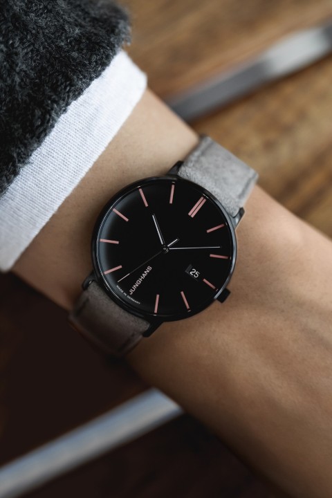Bild von Junghans Form Damen