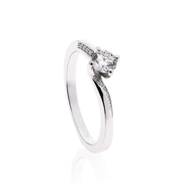 Bild von Ring LOEE aus Weißgold mit Diamanten