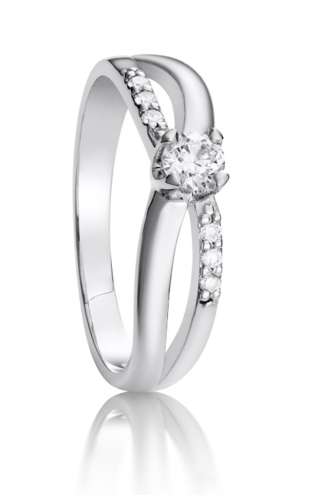 Bild von Verlobungsring LOEE aus Weißgold mit Diamanten