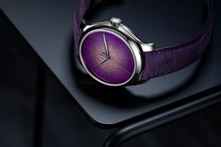 Bild von H. Moser & Cie Endeavour Centre Seconds Concept Purple Enamel